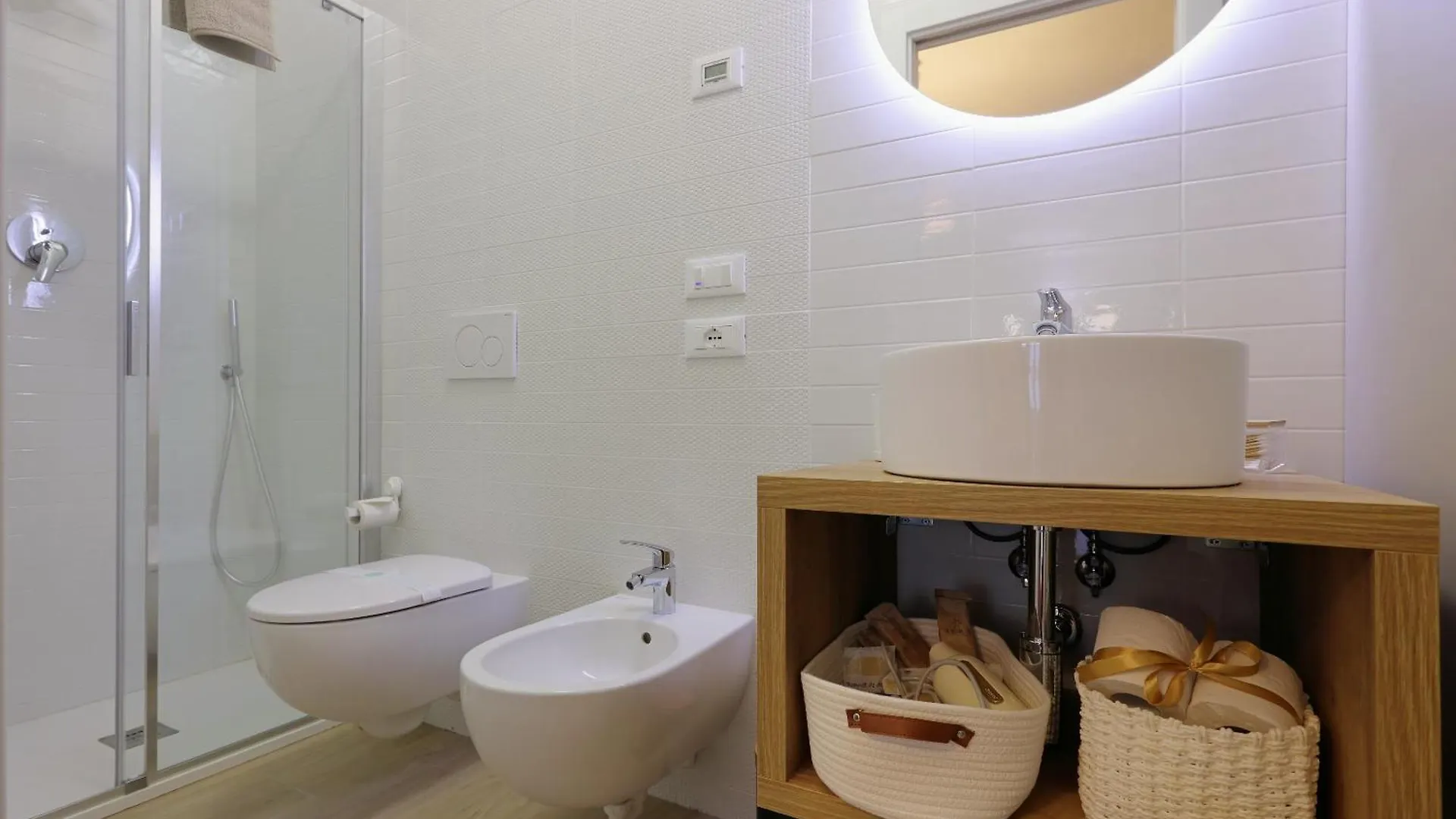 Apartment Mascarella Suite - Elegante Design Con Patio Nel Centro Storico Bologna