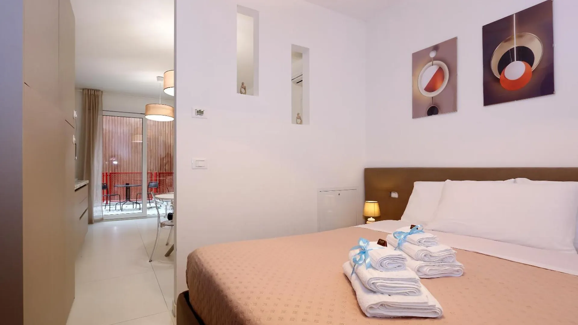 Mascarella Suite - Elegante Design Con Patio Nel Centro Storico Bologna Apartment