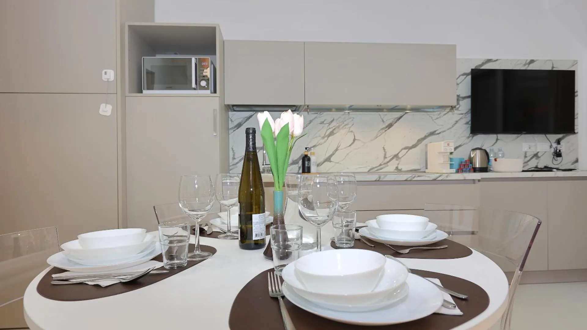 Mascarella Suite - Elegante Design Con Patio Nel Centro Storico Bologna
