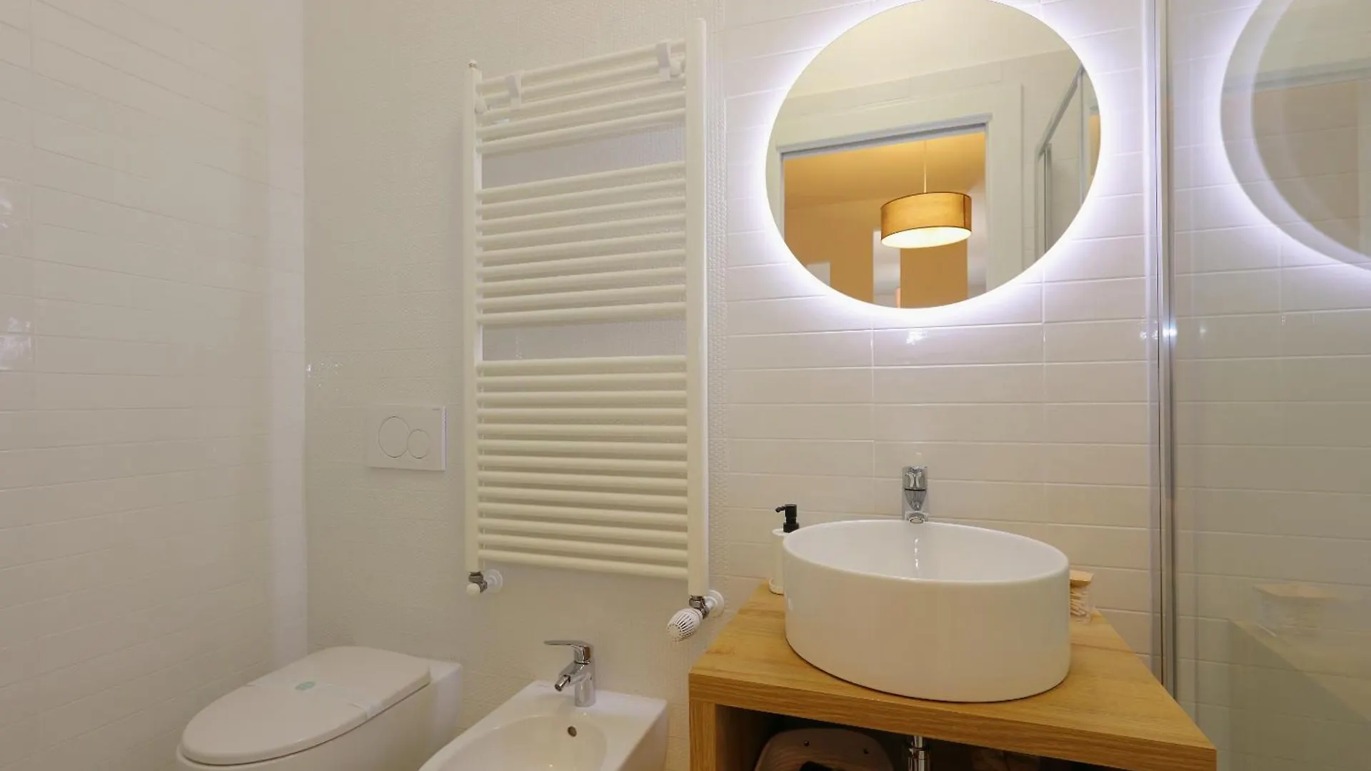 Mascarella Suite - Elegante Design Con Patio Nel Centro Storico Bologna Italy