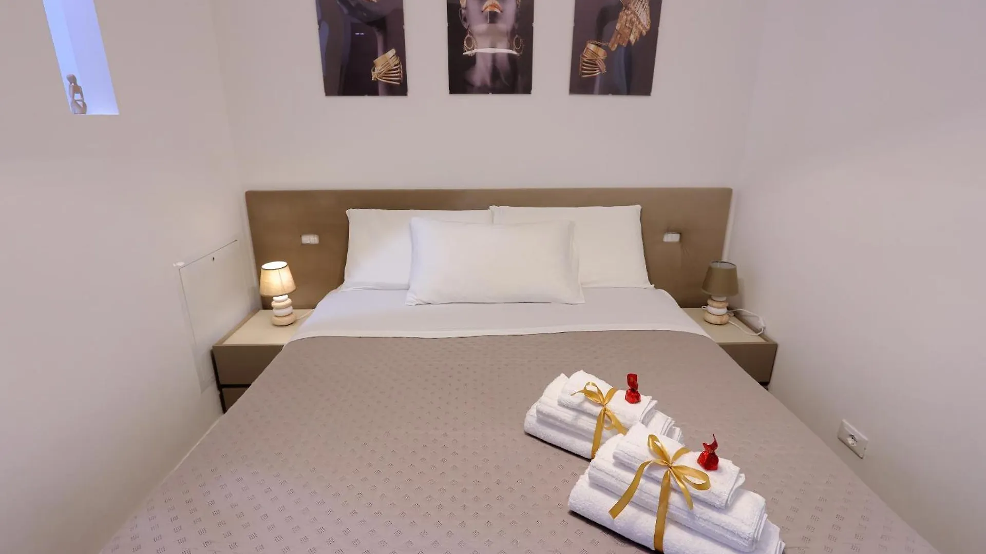 Mascarella Suite - Elegante Design Con Patio Nel Centro Storico Bologna Apartment