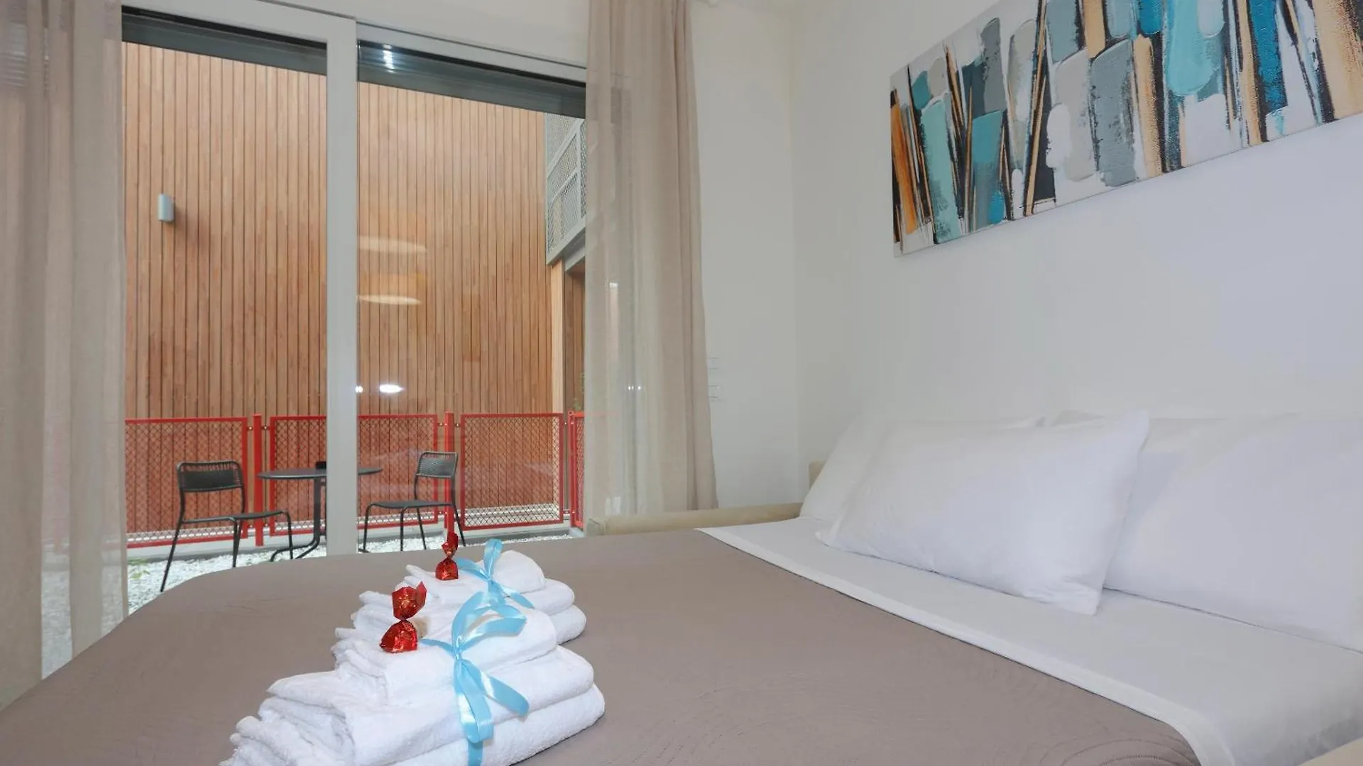 Mascarella Suite - Elegante Design Con Patio Nel Centro Storico Bologna Apartment