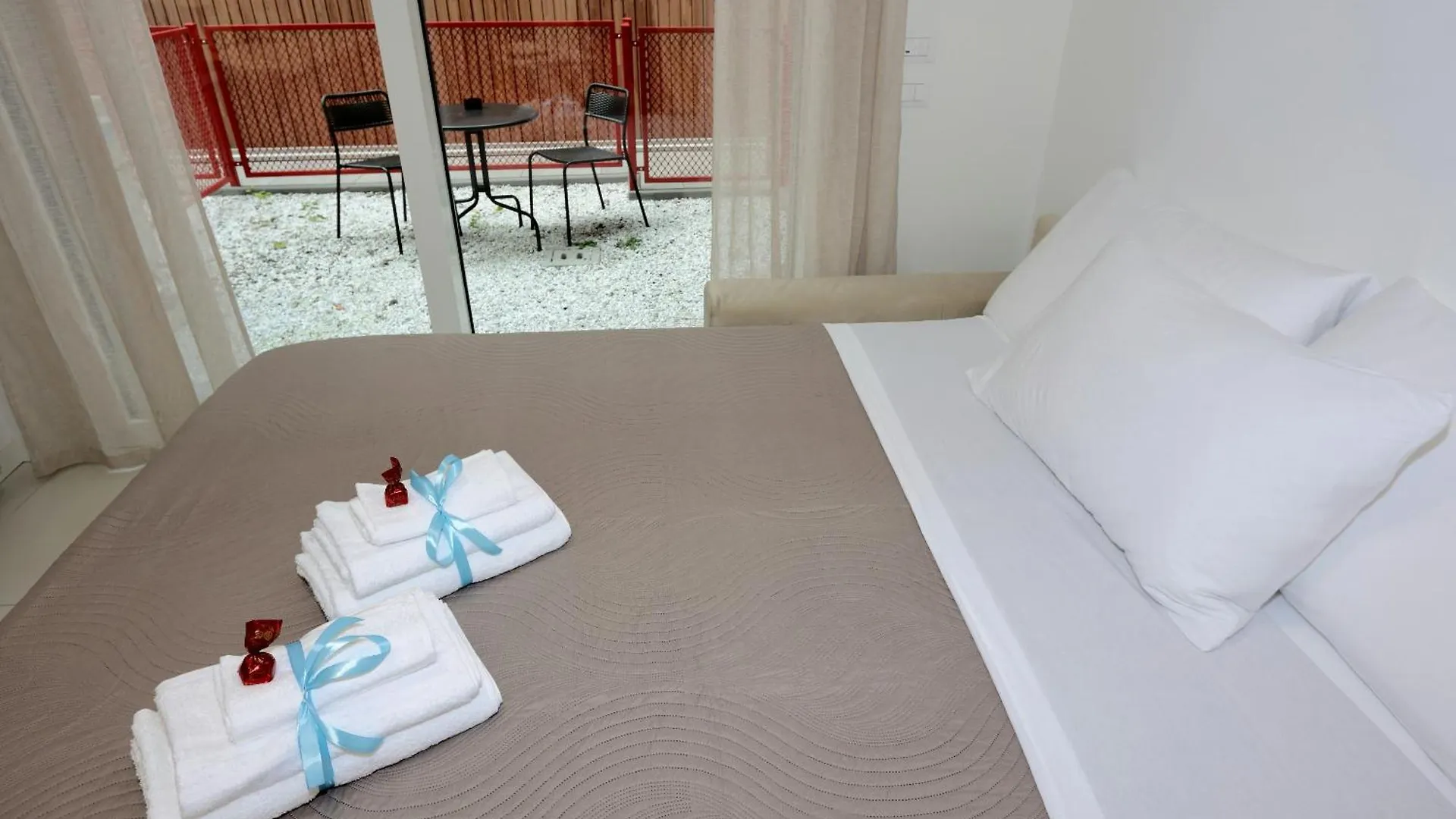 Mascarella Suite - Elegante Design Con Patio Nel Centro Storico بولونيا 0*,  إيطاليا